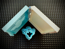 Load image into Gallery viewer, Medium range - Bee