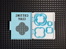Cargar imagen en el visor de la galería, Medium Range - Quatrefoil - NEW PRODUCT!!