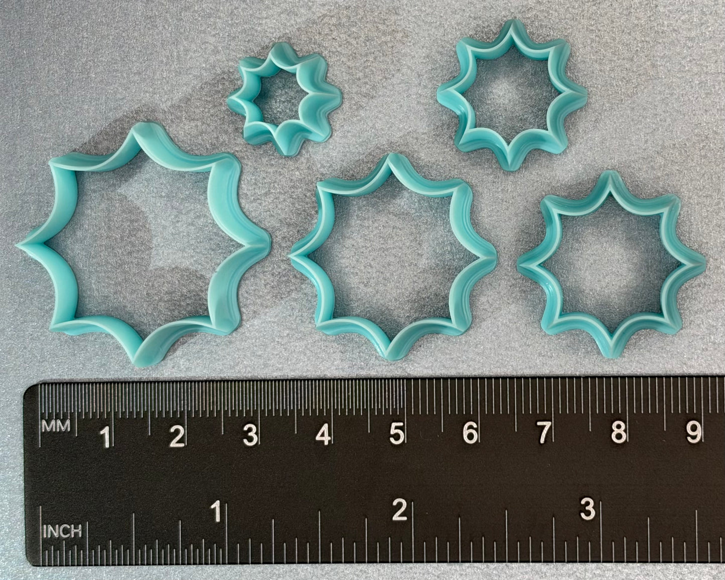 Happy Medium - 8-Point Circle