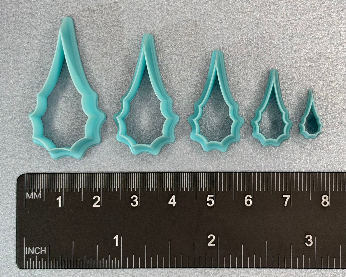 Happy Medium - 9-Point Teardrop