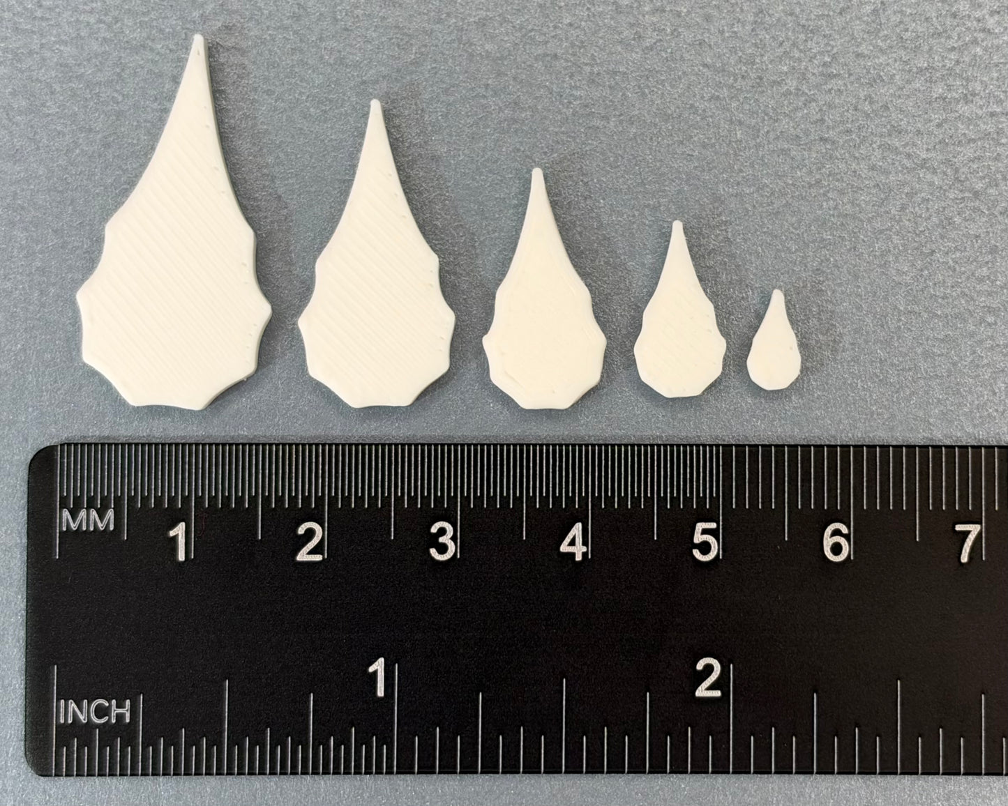 Happy Medium - 9-Point Teardrop