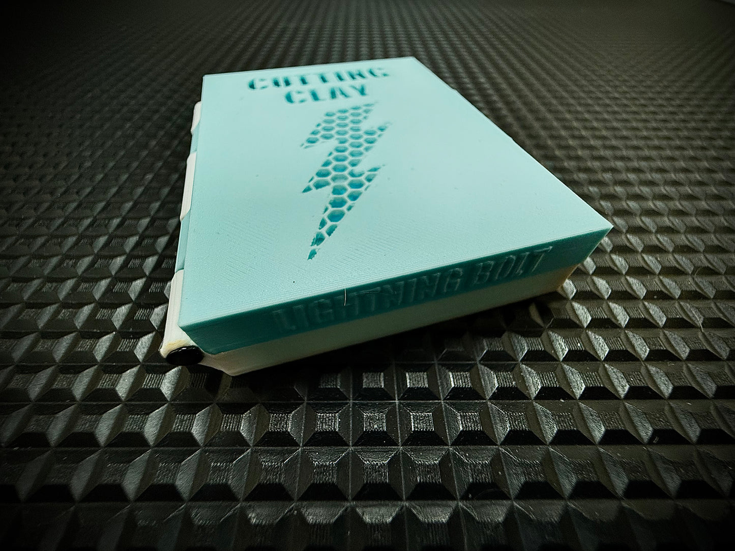 Medium range - Lightning Bolt