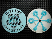Cargar imagen en el visor de la galería, Teeny Tiny - Conjunto de margaritas
