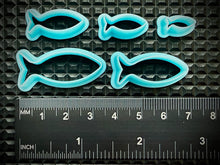 Cargar imagen en el visor de la galería, Medium Range - Fishy - NEW PRODUCT!!
