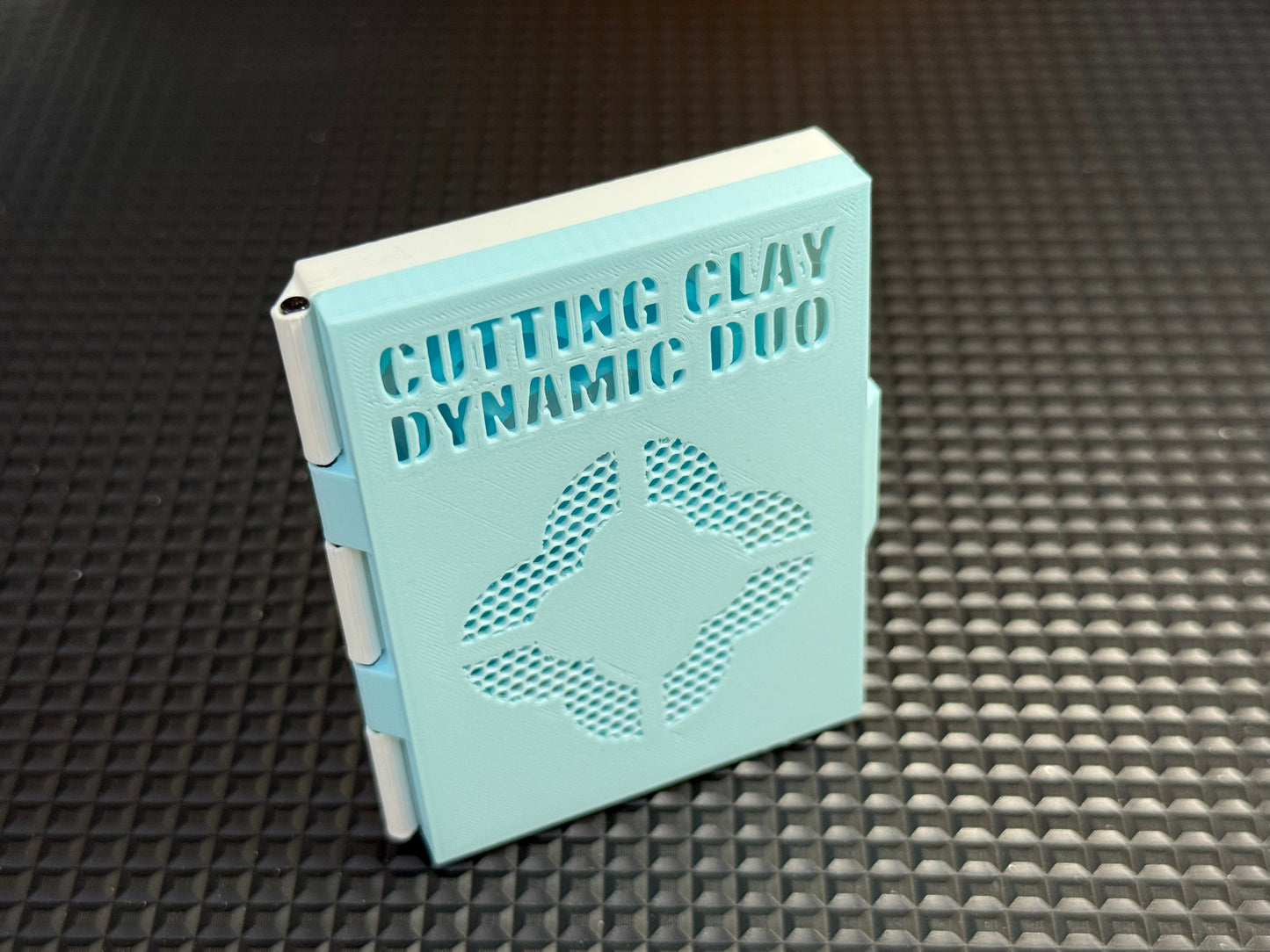 DYNAMIC DUO - Quatrefoil