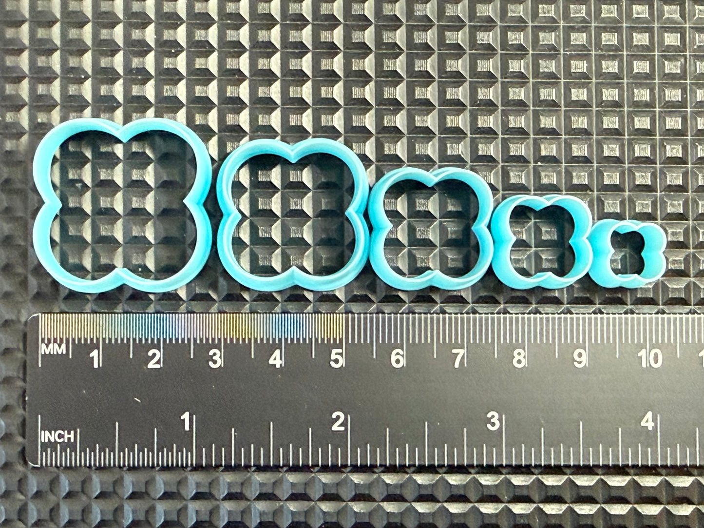 Medium Range - Quatrefoil - NEW PRODUCT!!